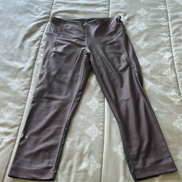 Under Armour Leggings Compression Heatgear Ladies Medium Activewear Yoga Purple - Picture 1 of 9